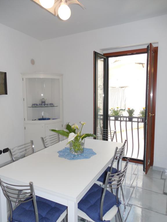 Da Zia Pina Villa Minori Bilik gambar
